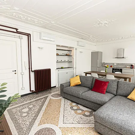 Iflat Historical Luxury San Luca 11 A * Genua