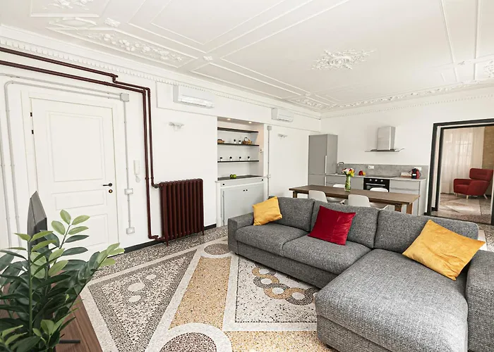 Iflat Historical Luxury San Luca 11 A * Janov