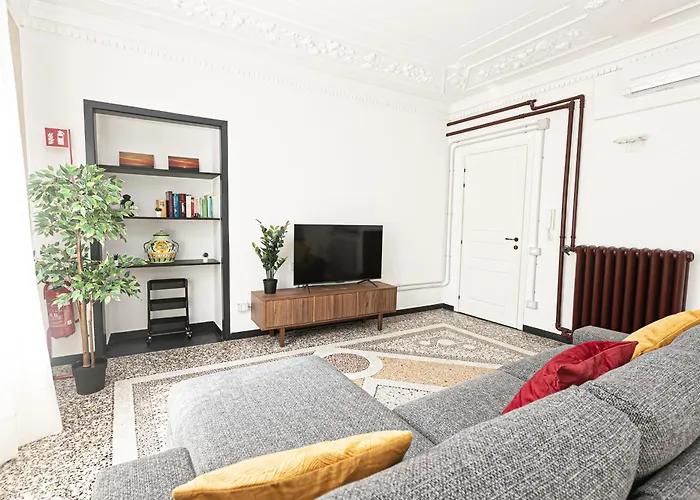 Iflat Historical Luxury San Luca 11 A Janov