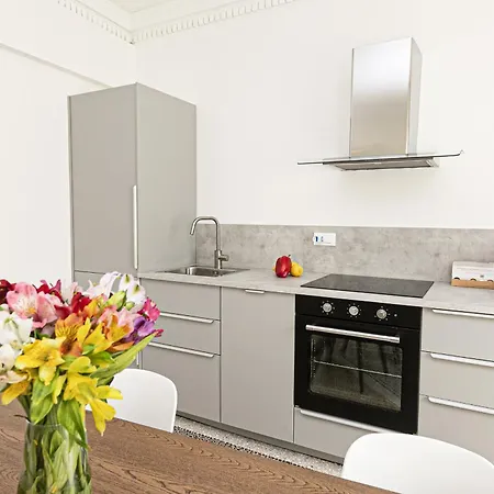 Iflat Historical Luxury San Luca 11 A Apartment Genoa