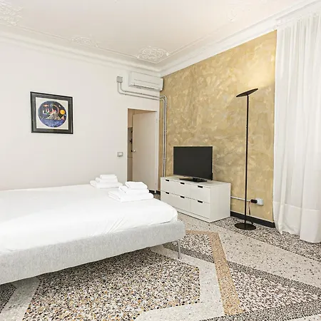 Apartment Iflat Historical Luxury San Luca 11 A *